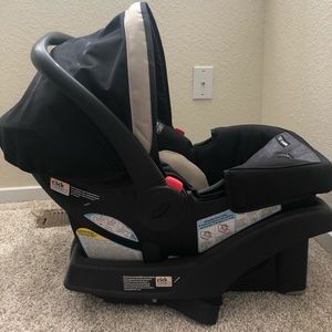 Brand new Graco Snugride 30LX